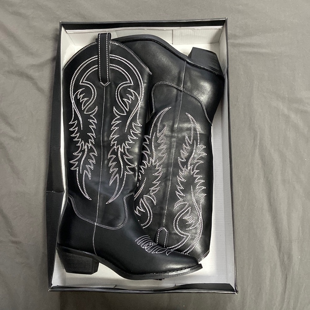 Black Cowboy boots